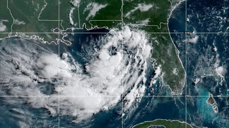 Tropical Storm Bertha threatens Gulf coast with life-threatening storm surges