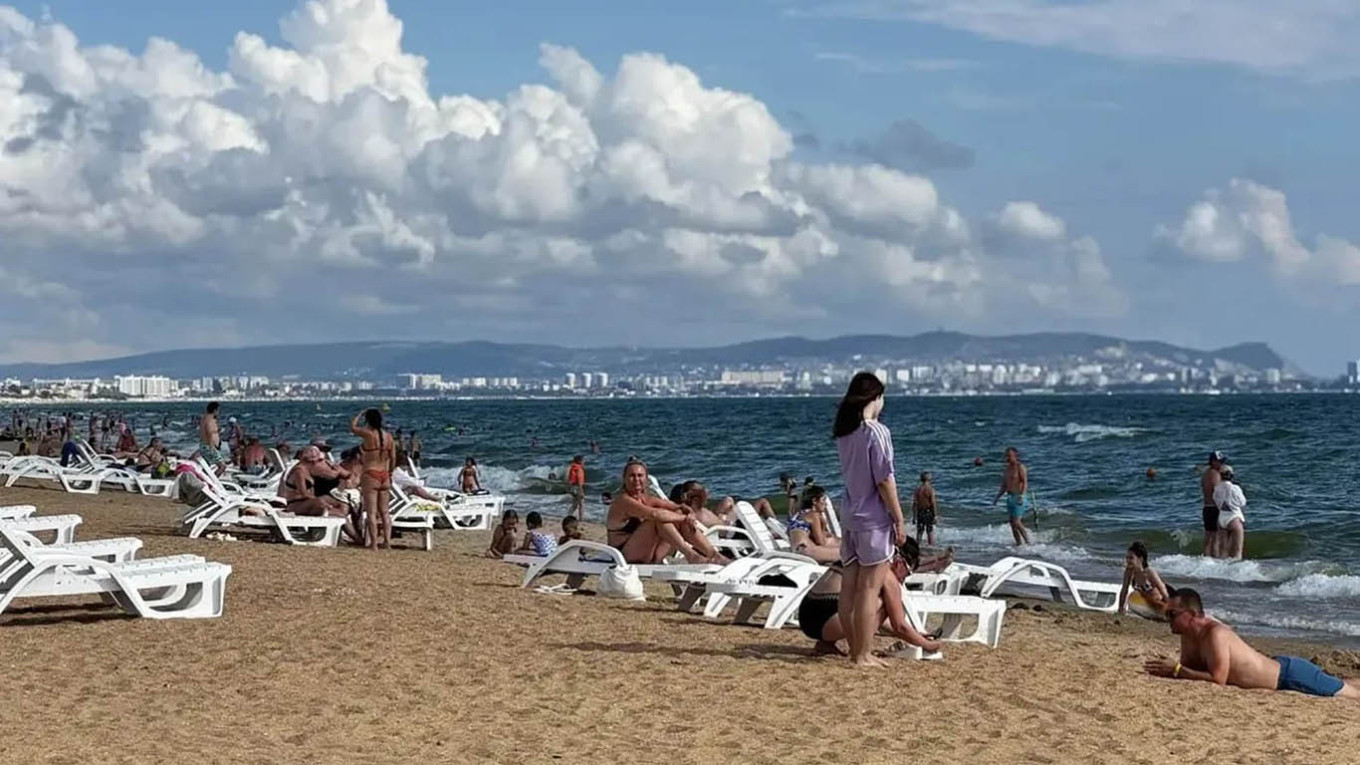 Ukraine strikes and economic strife force Russians to rethink summer getaways