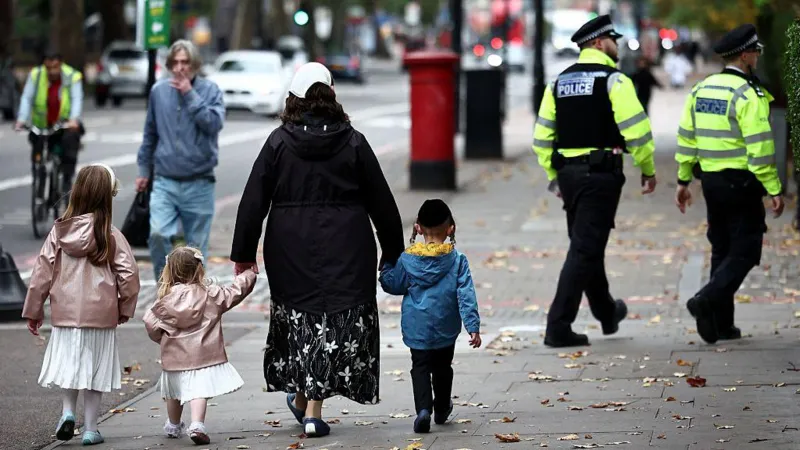 Jewish headteachers devote more time to security than education, review finds