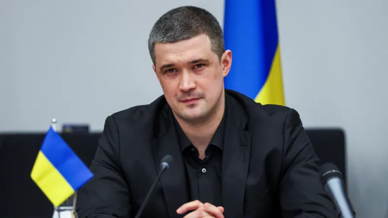 Sacked Ukrainian defence minister challenges Zelensky with election call