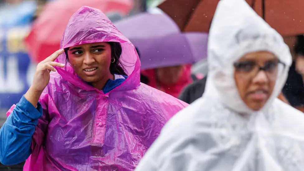 Thunderstorm Warnings Blanket UK as Flash Flooding Threatens Parched Ground