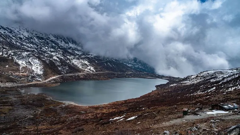 Melting Himalayas Approach 'Tipping Point' as Monitoring Falls Short