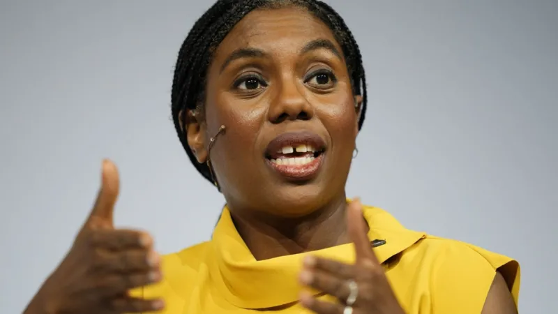 Kemi Badenoch promises tough welfare reform as Labour brands plan 'unworkable'