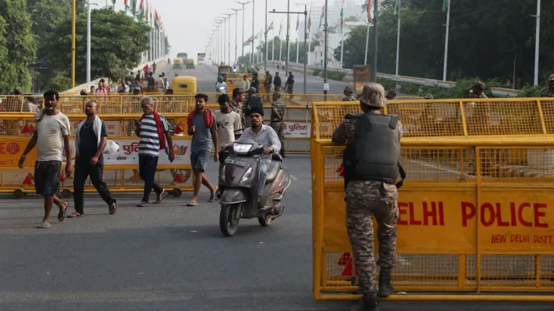 Delhi police detain CJP leaders as voter roll protests escalate