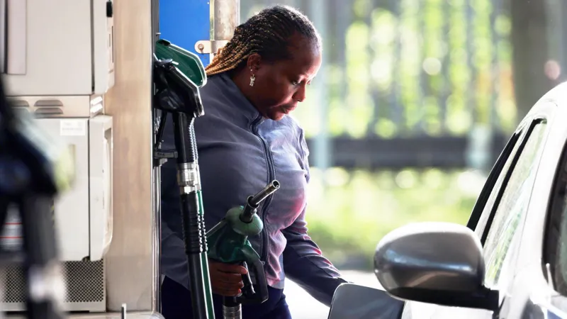 Fuel Costs Drive Inflation to 3.5% as Borrowing Overshoots