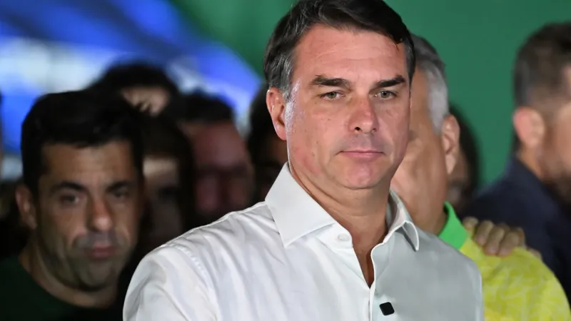 Bolsonaro's movements shrouded in doubt after private flight to Ecuador